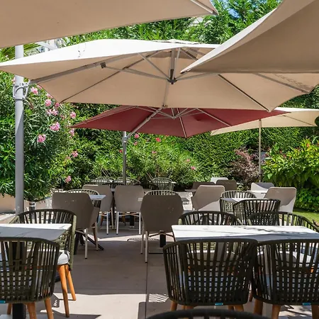 Ξενοδοχείο Victoria 4*