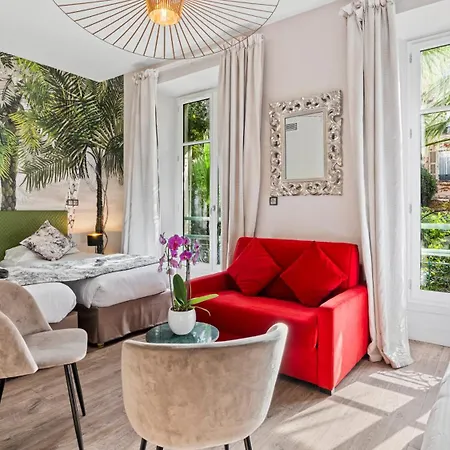 Ξενοδοχείο Victoria 4*