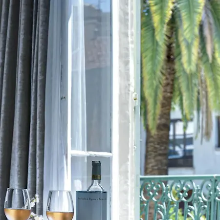 Victoria Hotel